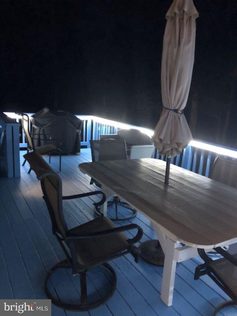 COUNTRY ACRES - Residential