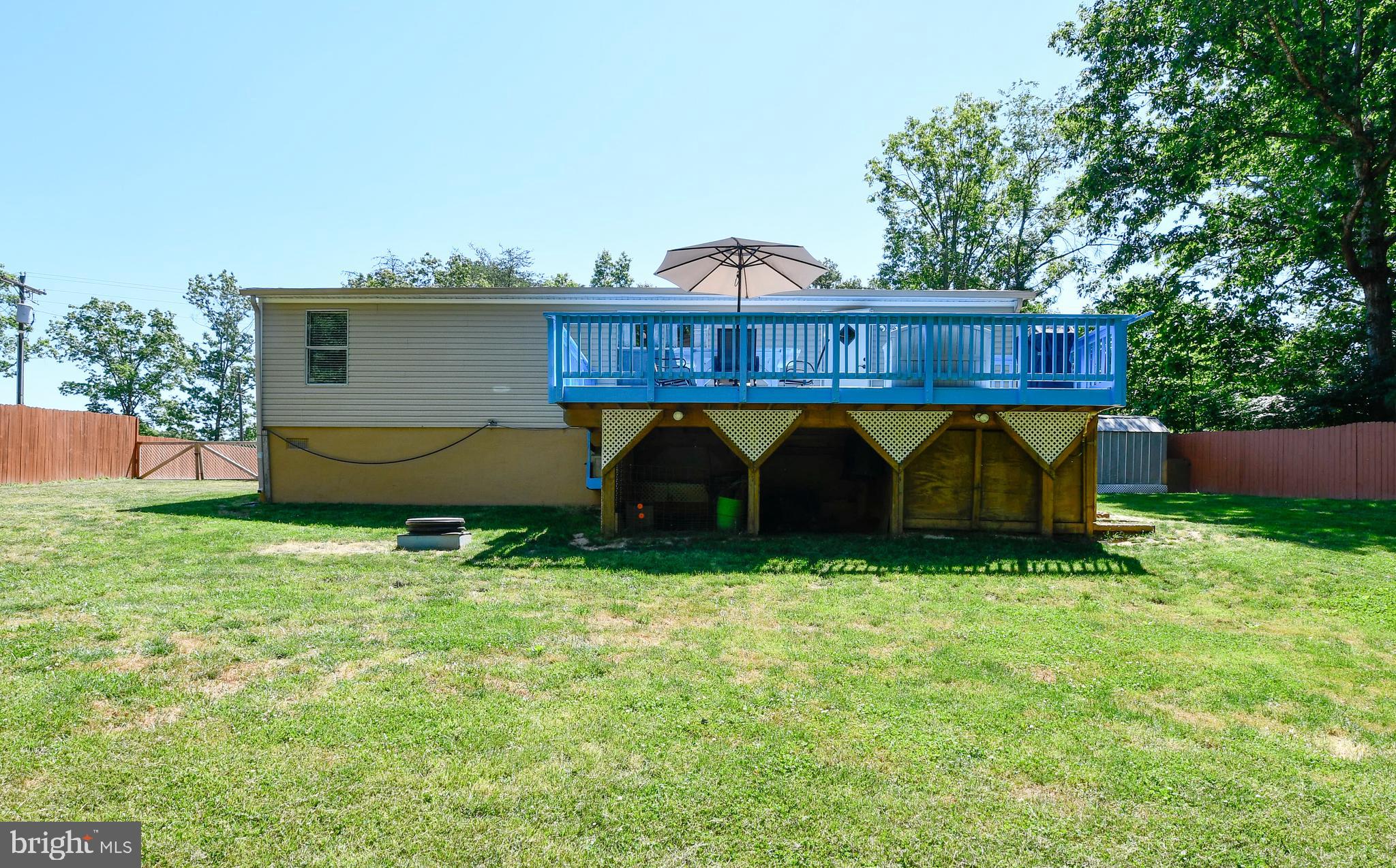 COUNTRY ACRES - Residential