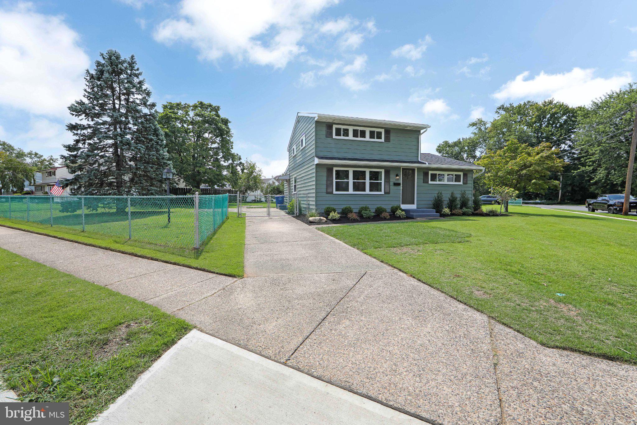 340 COLLINS LANE