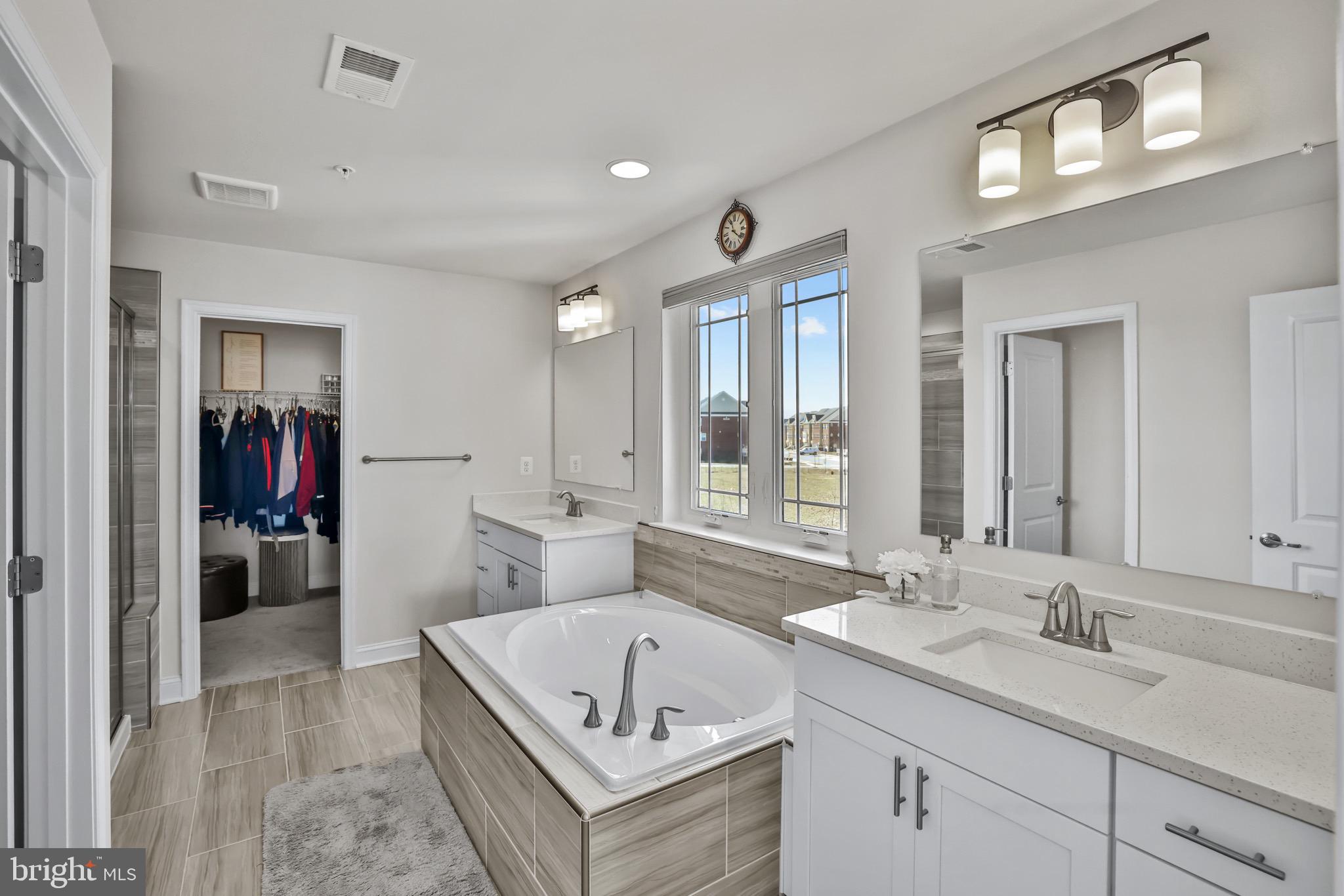 STONEHAVEN - Residential