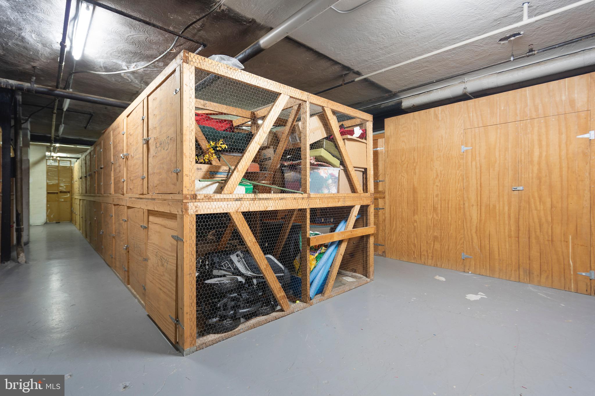 LYON VILLAGE - Residential