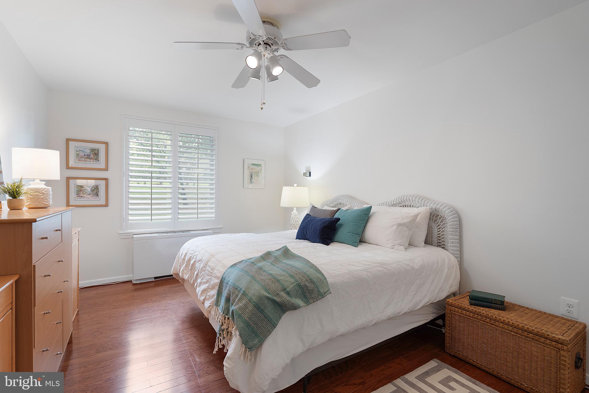 LYON VILLAGE - Residential