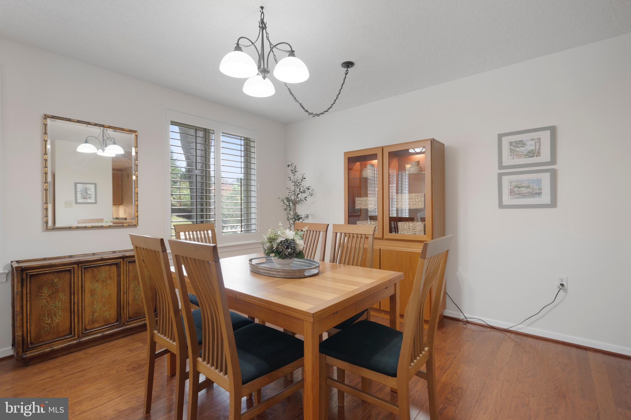 LYON VILLAGE - Residential