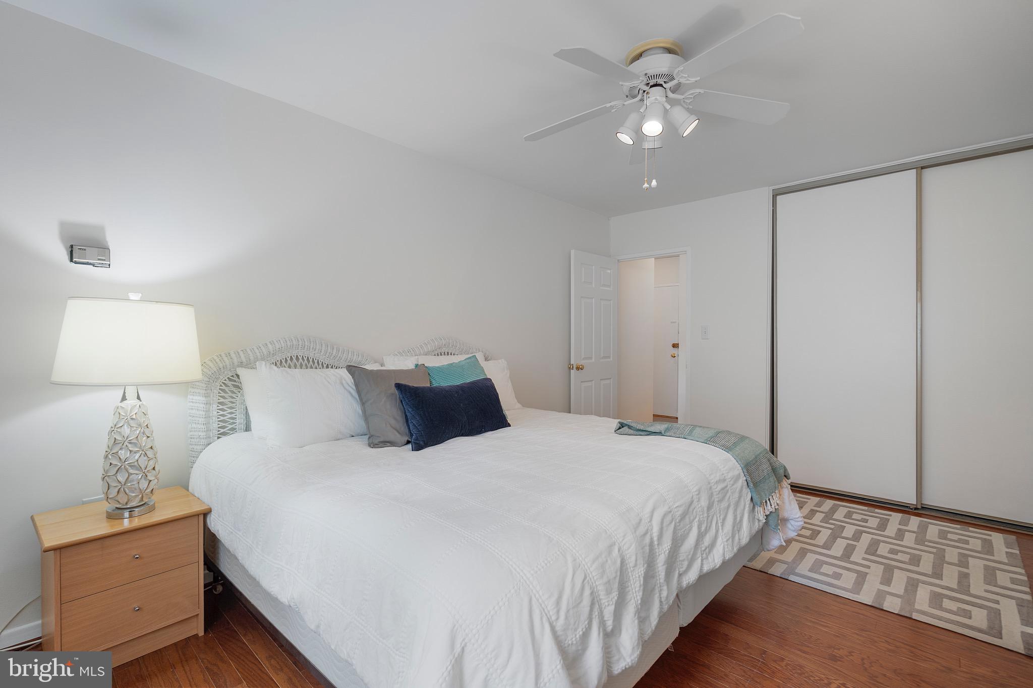 LYON VILLAGE - Residential