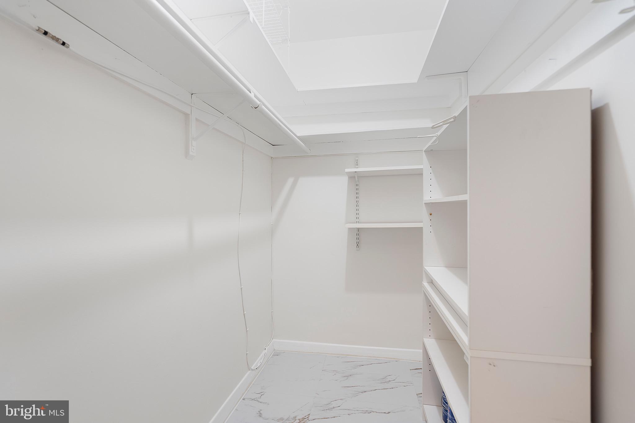 LYON VILLAGE - Residential