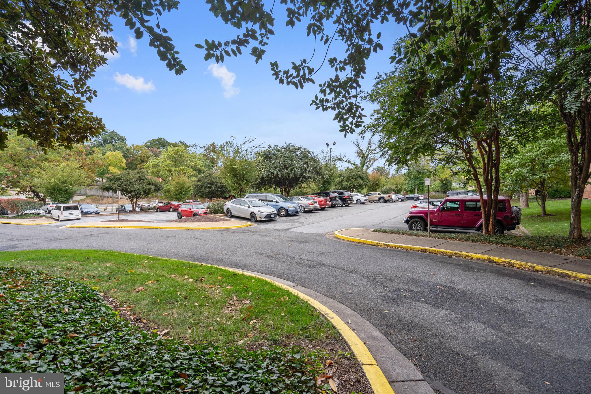 LYON VILLAGE - Residential