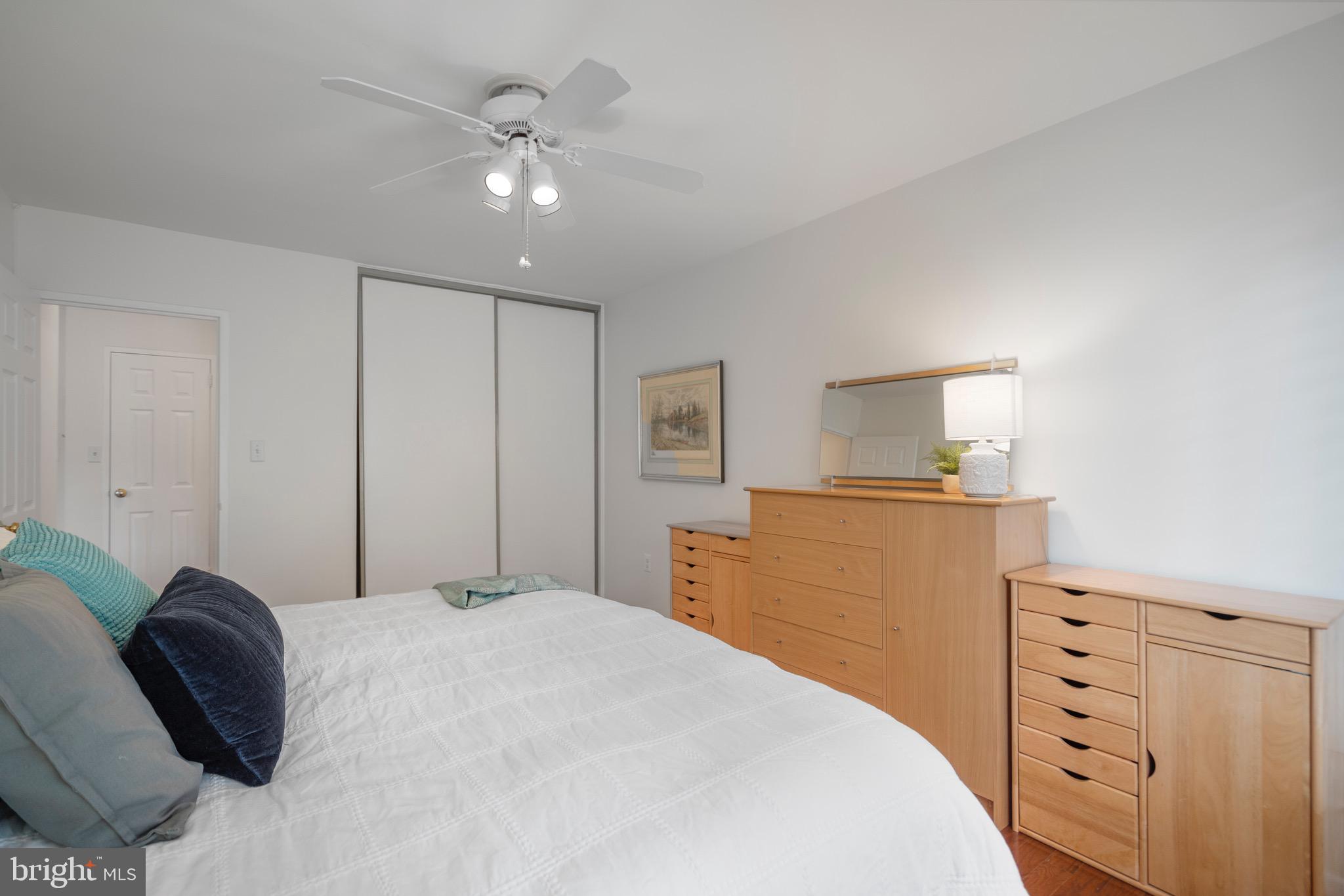 LYON VILLAGE - Residential