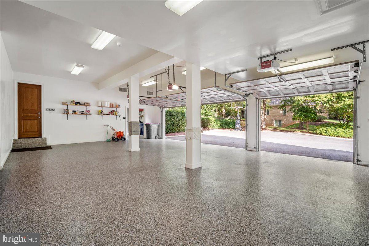 KENTSDALE ESTATES - Residential