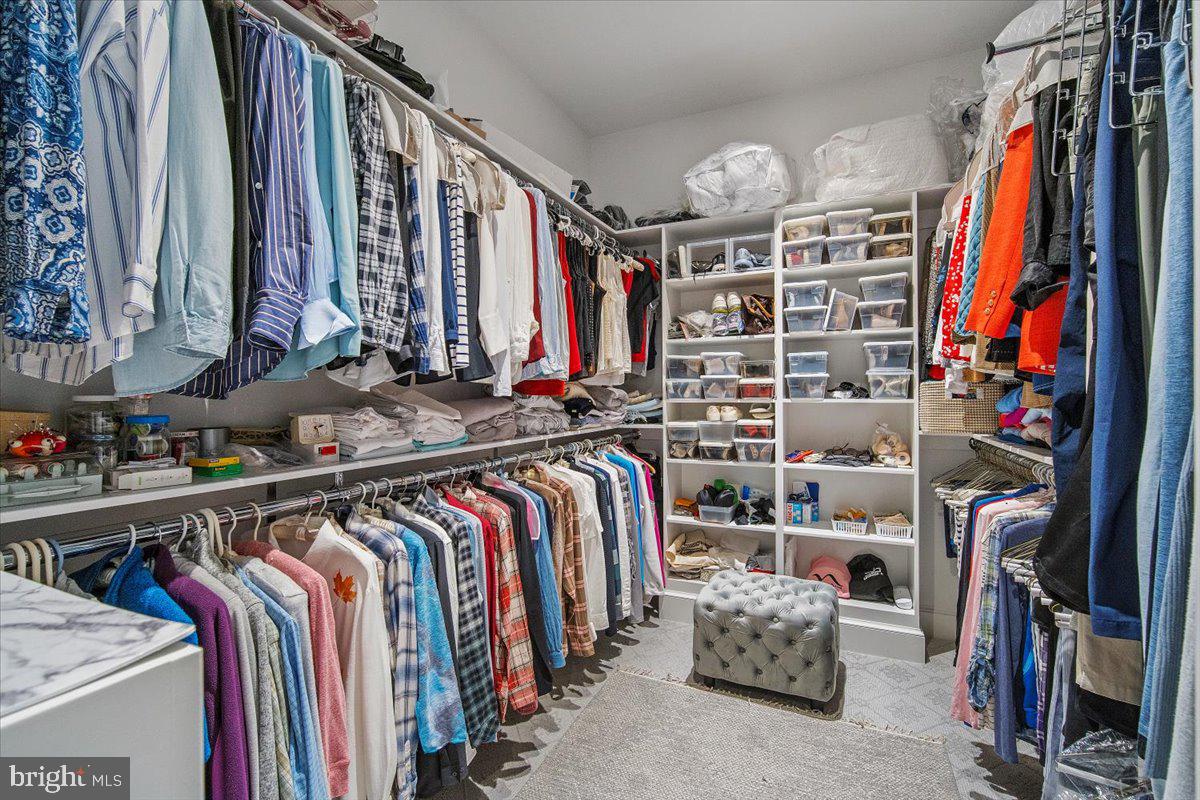 KENTSDALE ESTATES - Residential