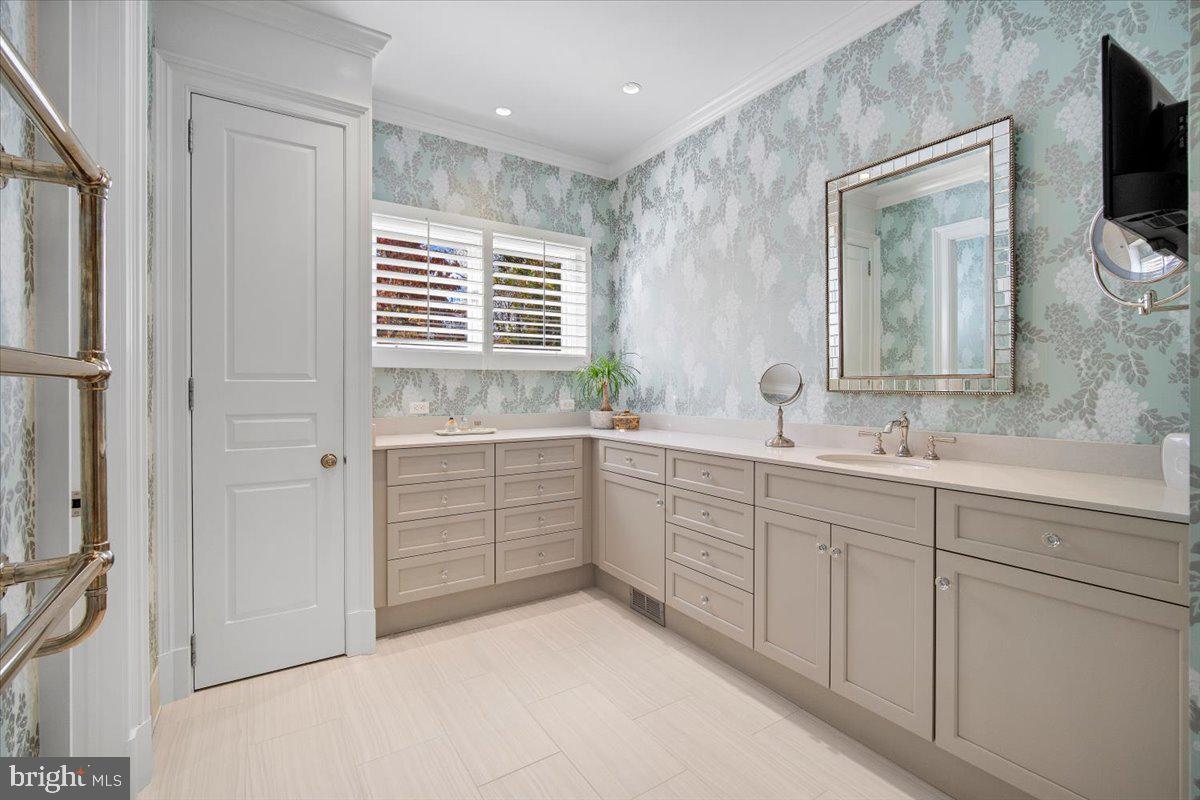 KENTSDALE ESTATES - Residential