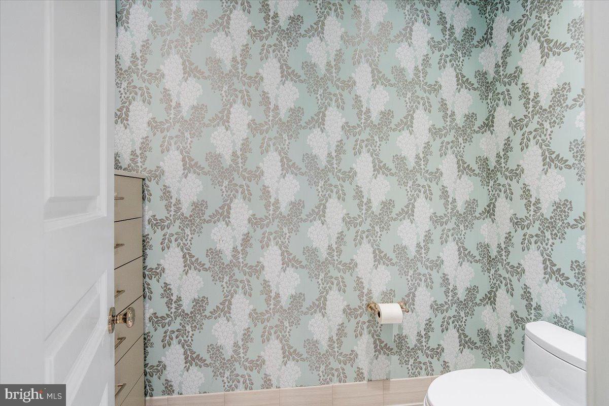 KENTSDALE ESTATES - Residential