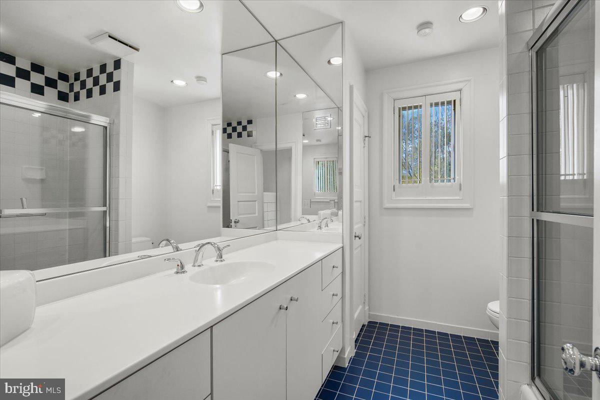 KENTSDALE ESTATES - Residential