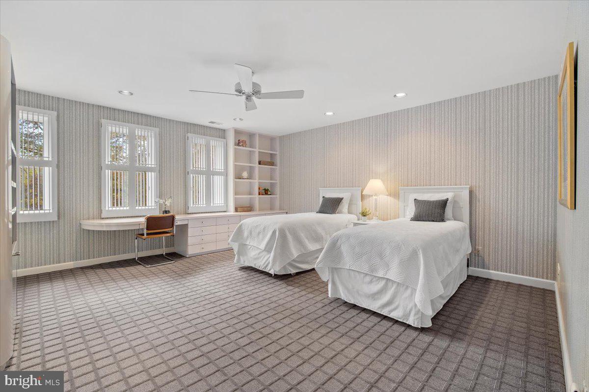 KENTSDALE ESTATES - Residential