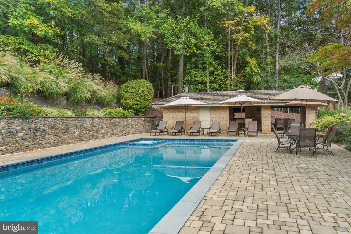 KENTSDALE ESTATES - Residential