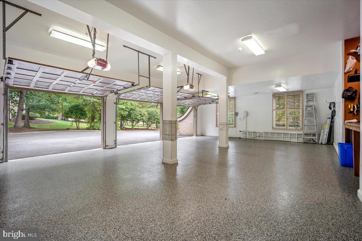 KENTSDALE ESTATES - Residential