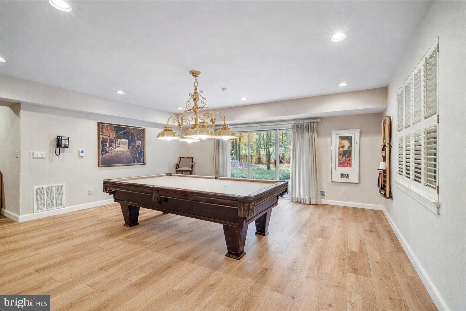 KENTSDALE ESTATES - Residential