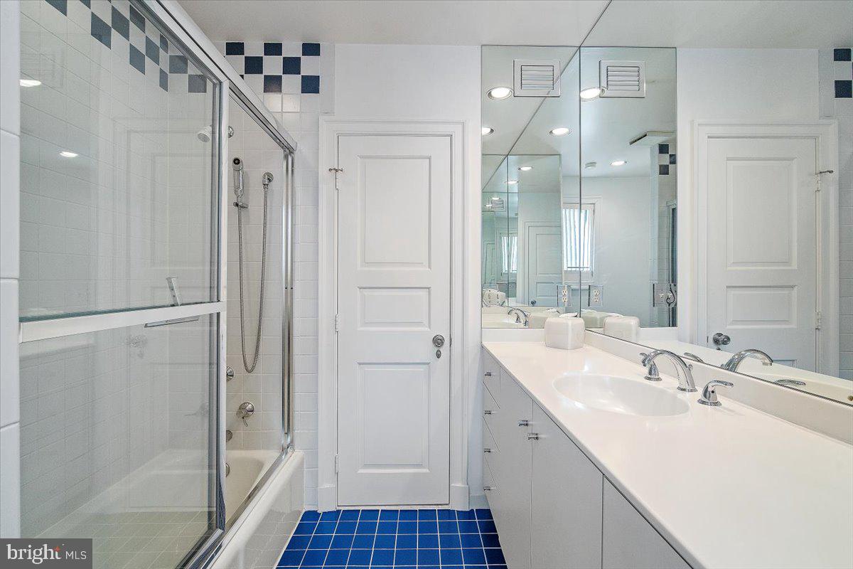 KENTSDALE ESTATES - Residential