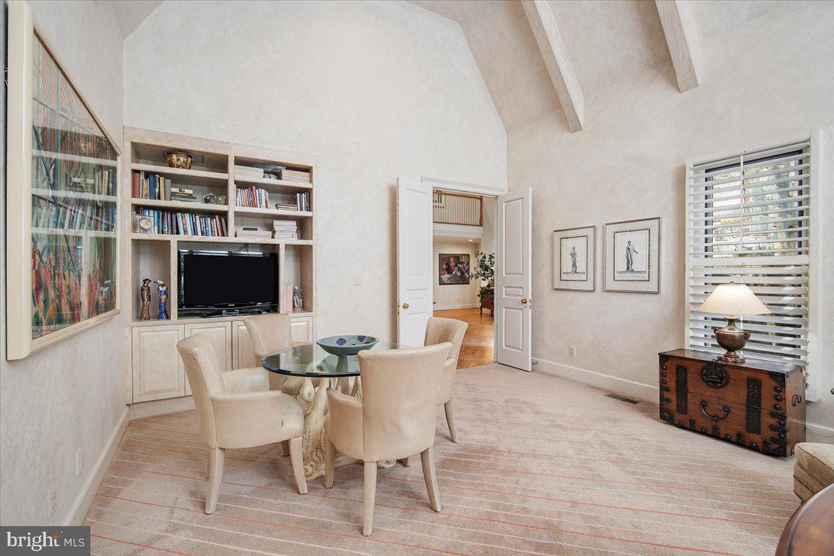 KENTSDALE ESTATES - Residential