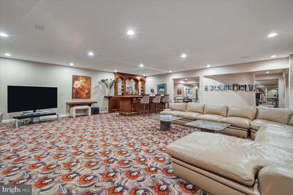 KENTSDALE ESTATES - Residential