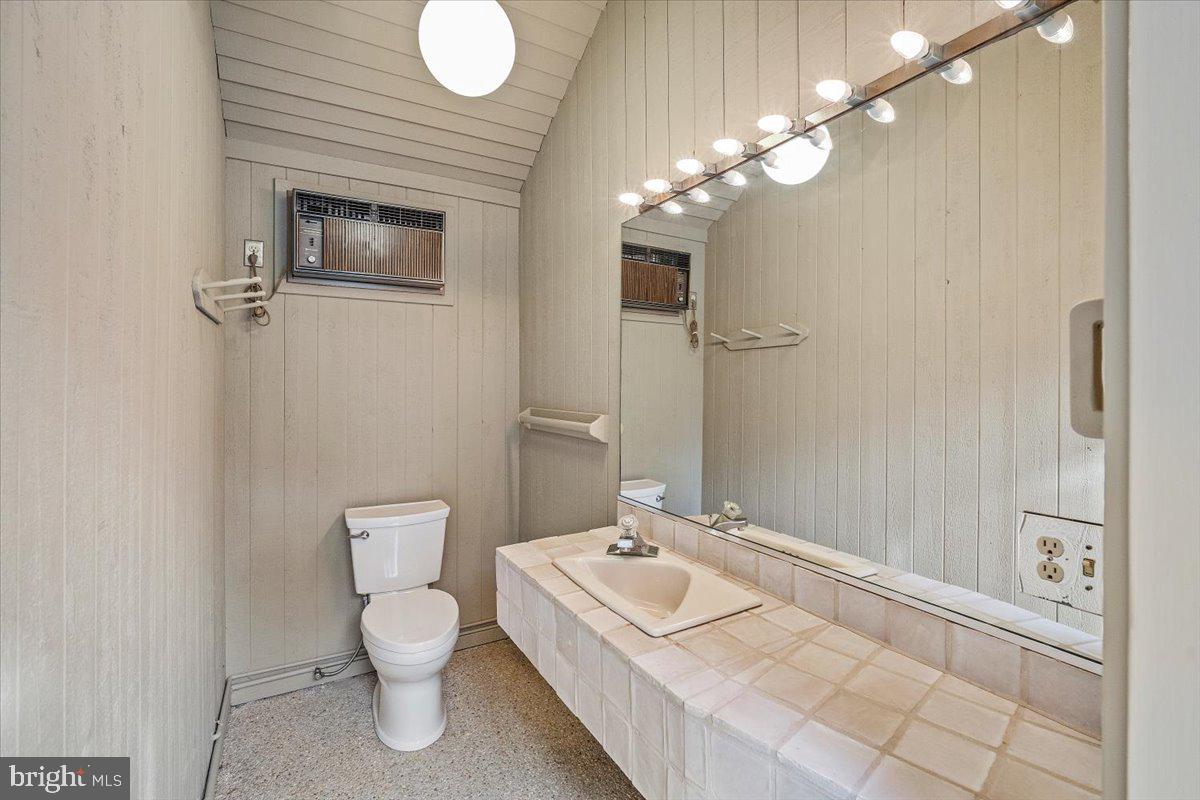 KENTSDALE ESTATES - Residential