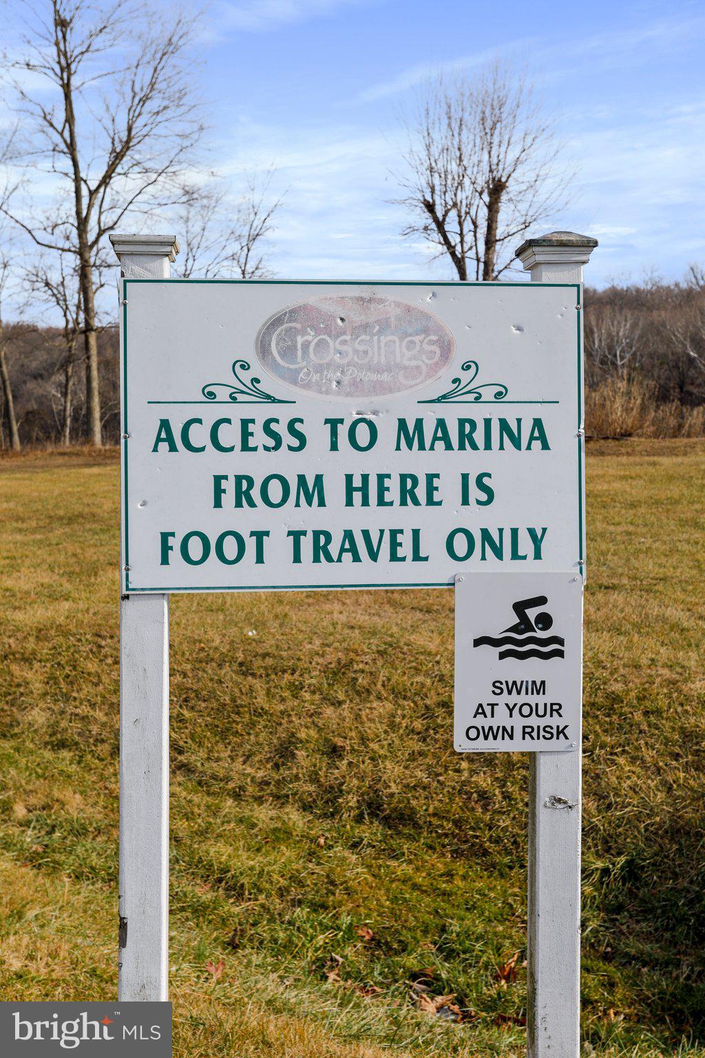 CROSSINGS ON THE POTOMAC - Land