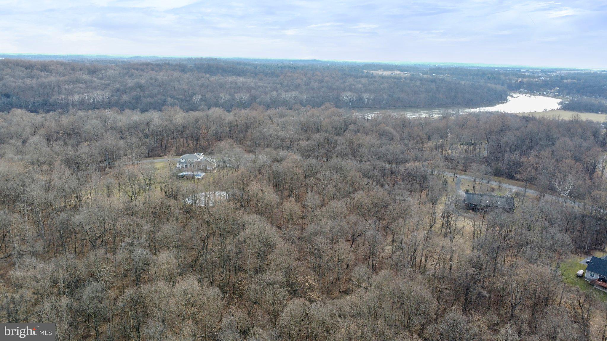 CROSSINGS ON THE POTOMAC - Land