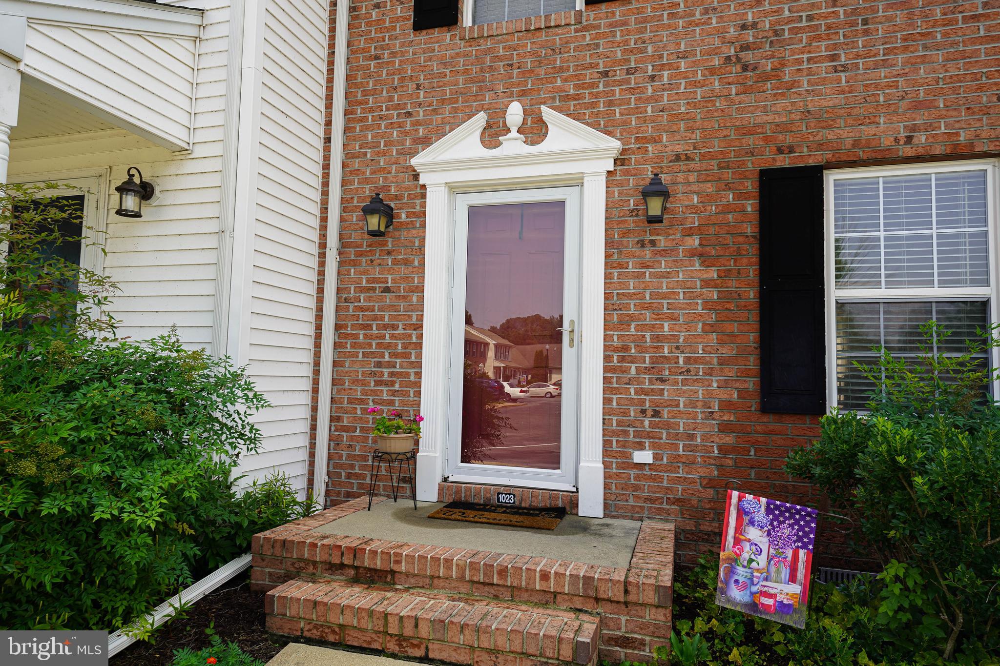 STONE GATE - Residential