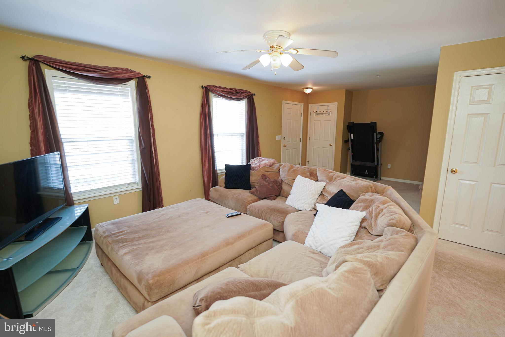 STONE GATE - Residential