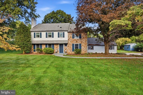 Homes For Sale - 5 Stonehenge Lane<br/> MALVERN, PA 19355