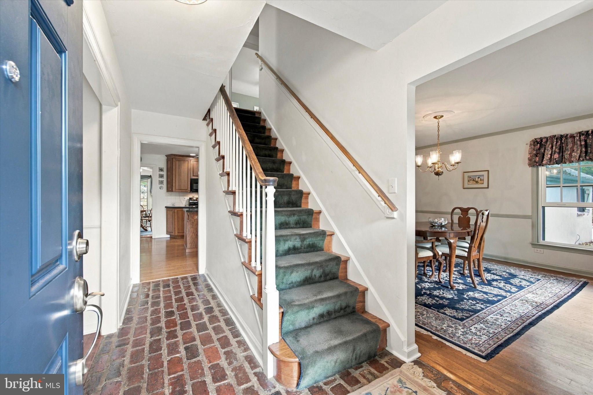 5 STONEHENGE LANE
