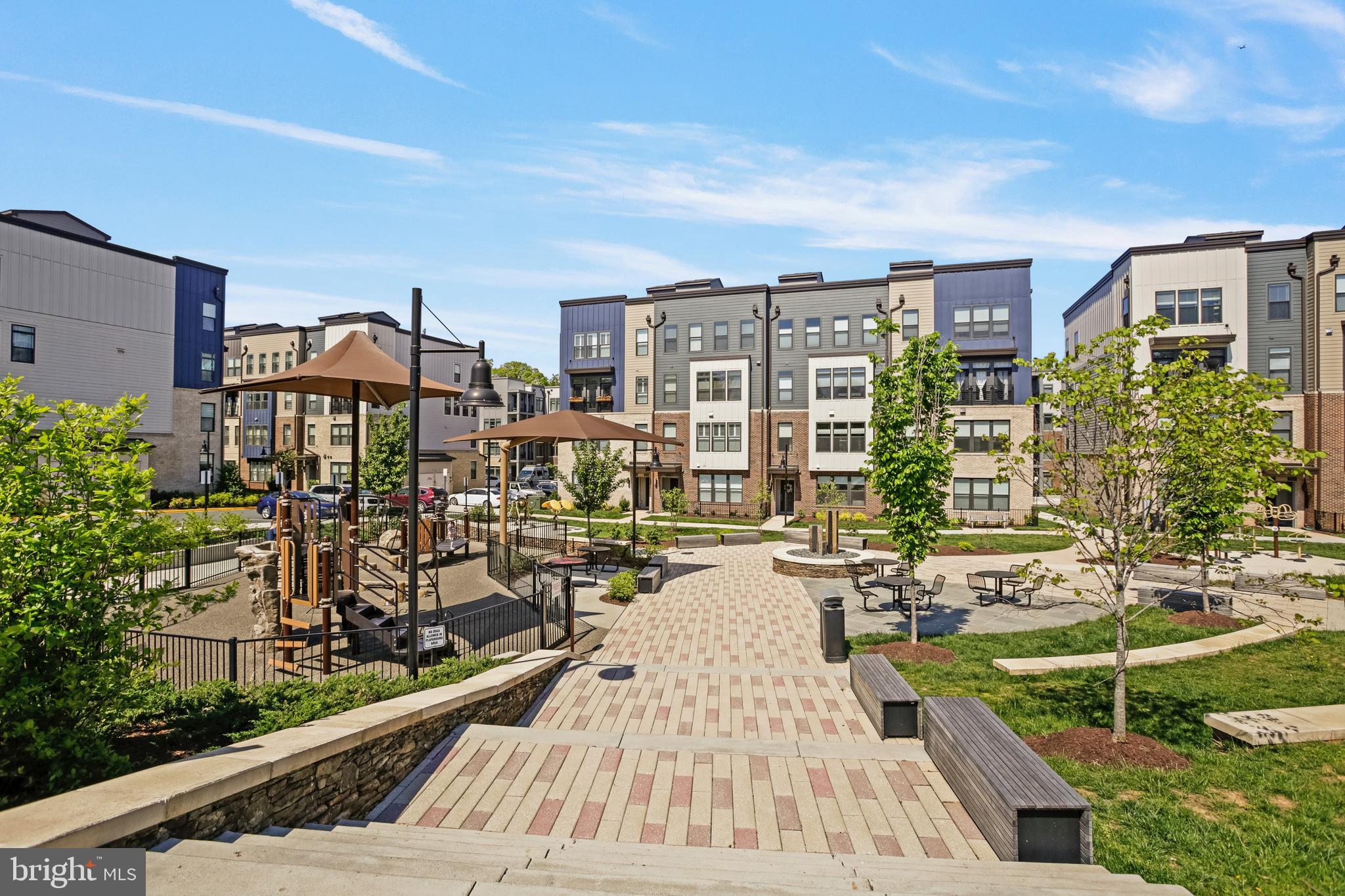 RESTON - Residential