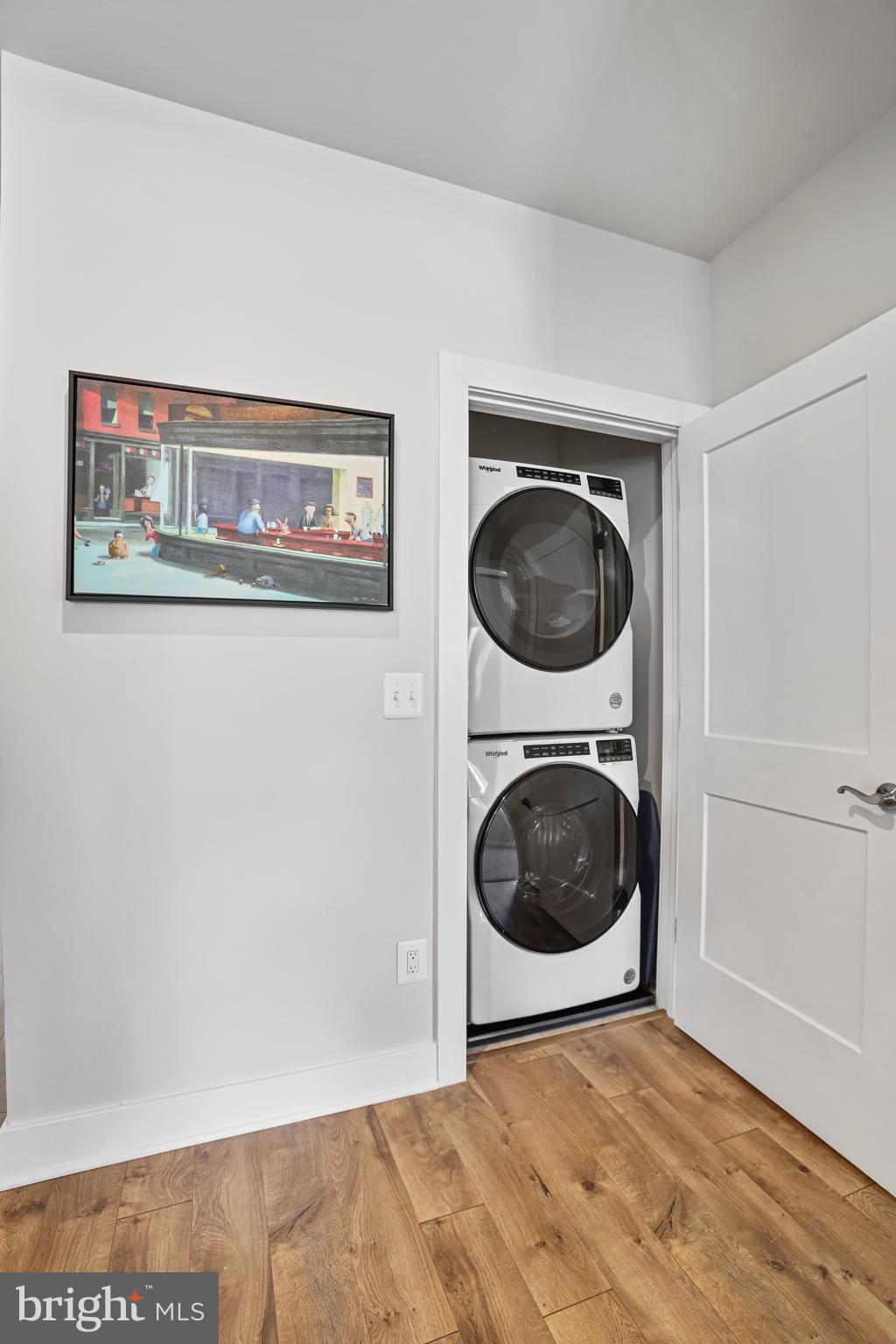 RESTON - Residential