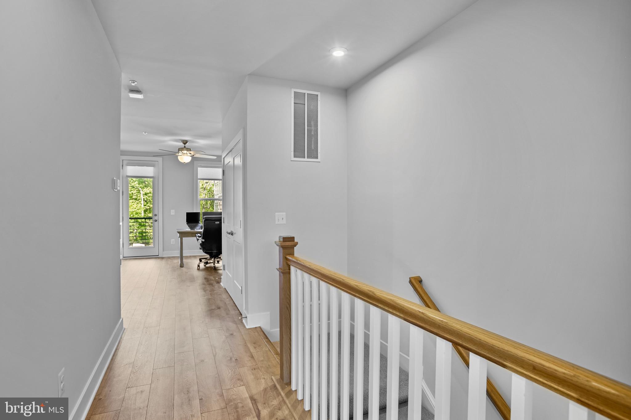 RESTON - Residential