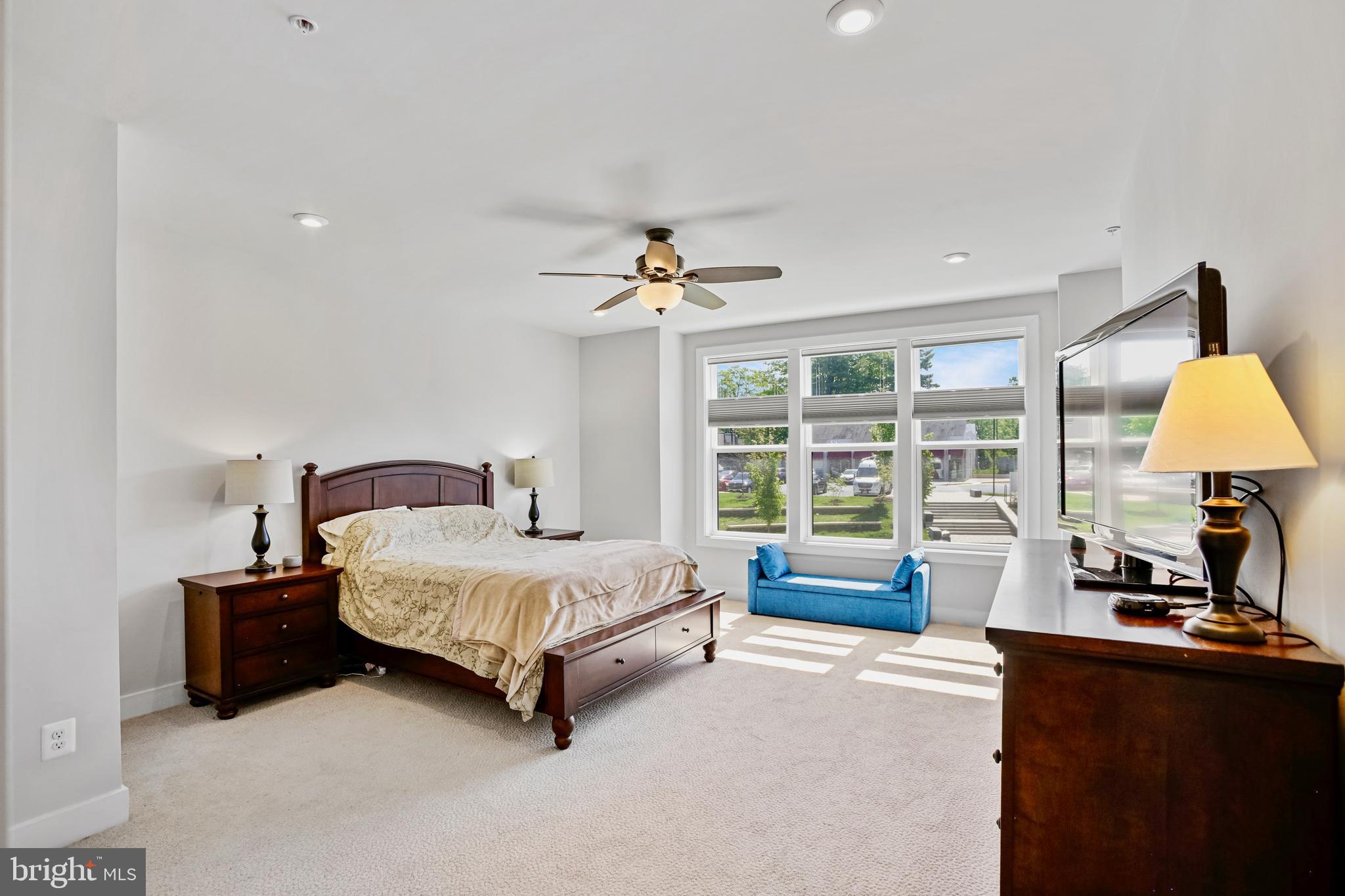 RESTON - Residential