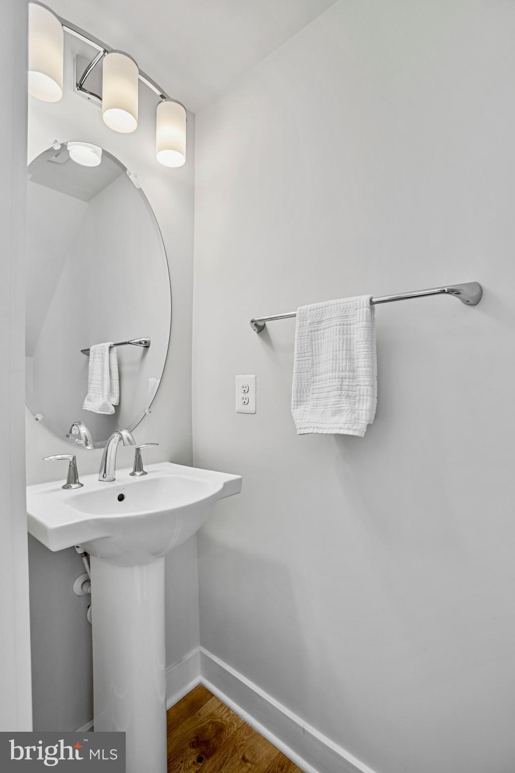 RESTON - Residential