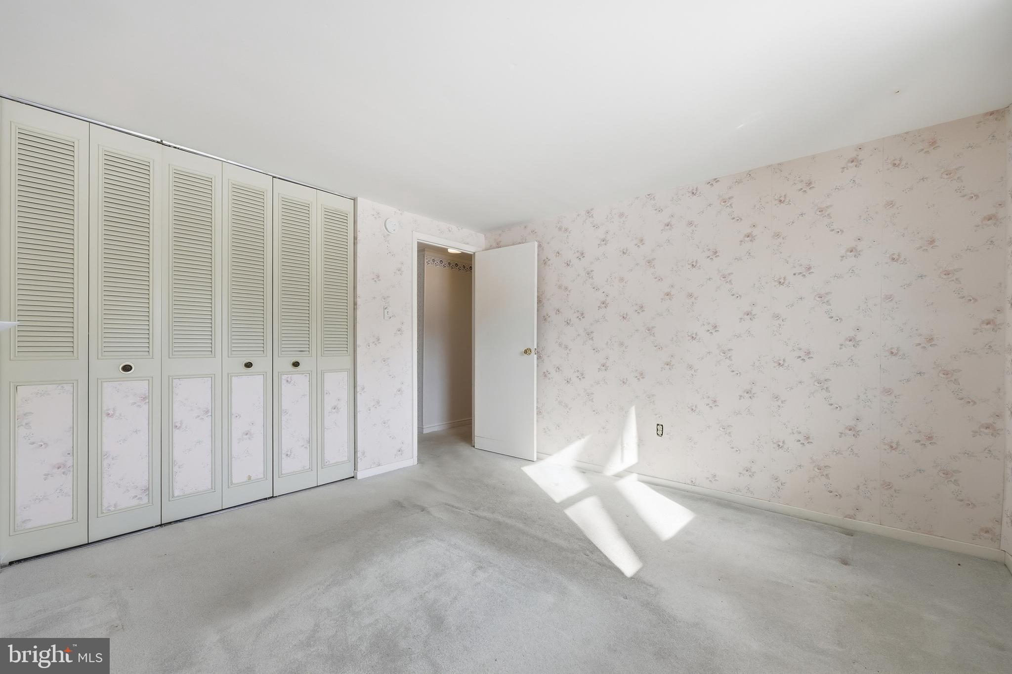 VILLAGE OF OWEN BROWN - Residential