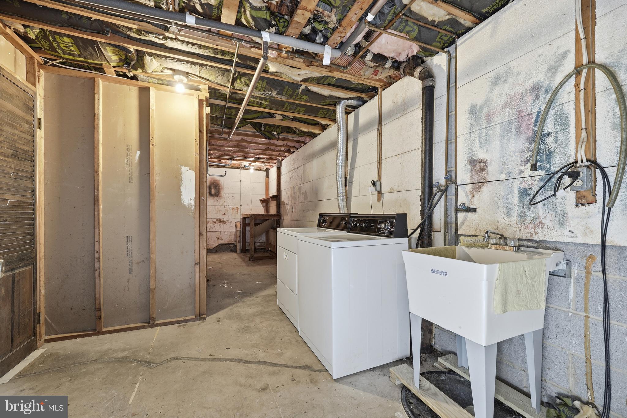 VILLAGE OF OWEN BROWN - Residential