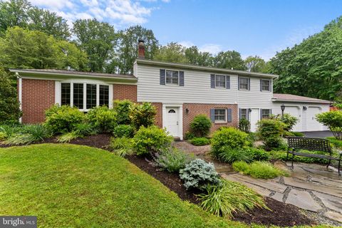 27 HILLBROOK CIRCLE MALVERN PA 19355