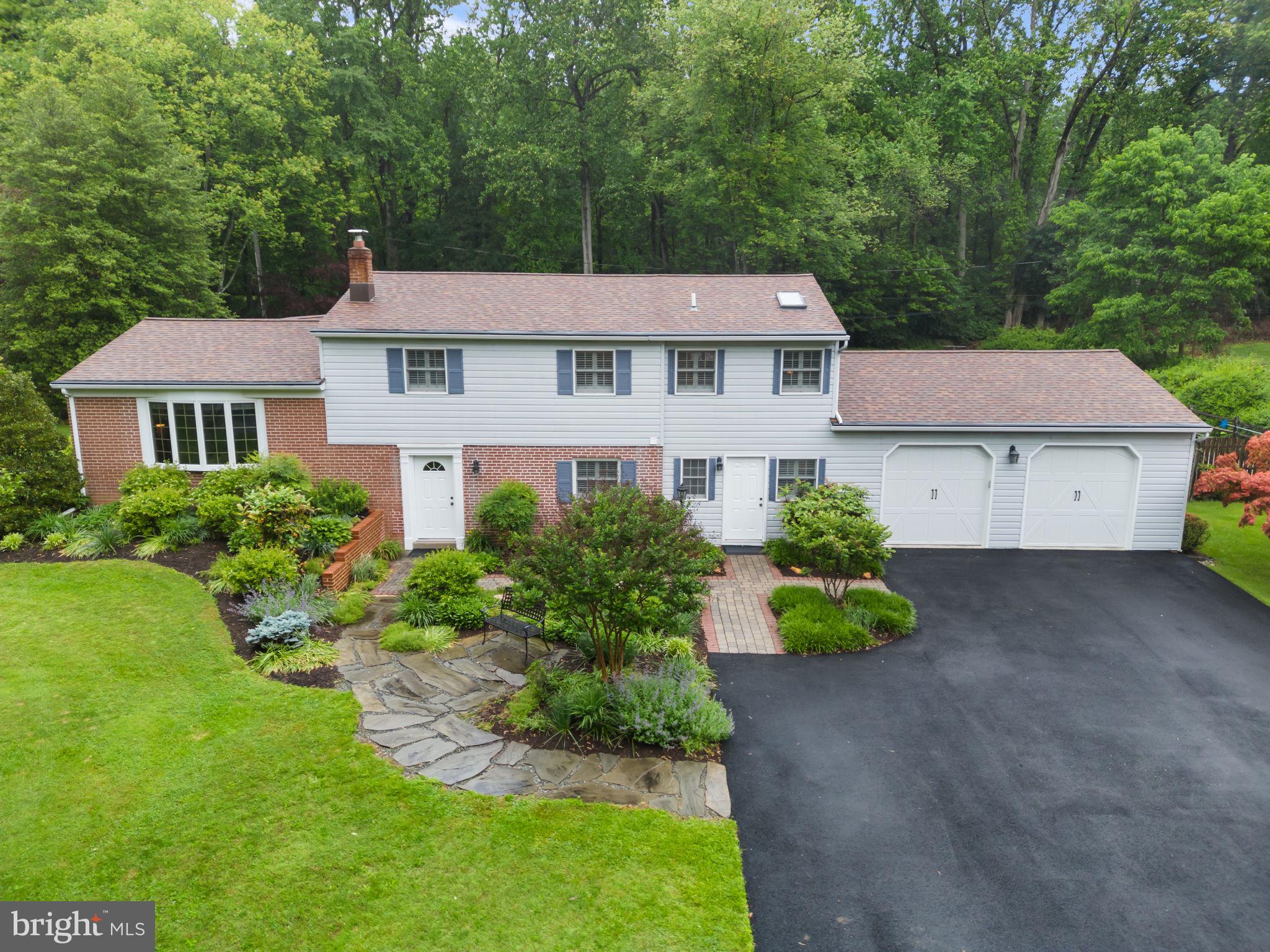 27 HILLBROOK CIRCLE