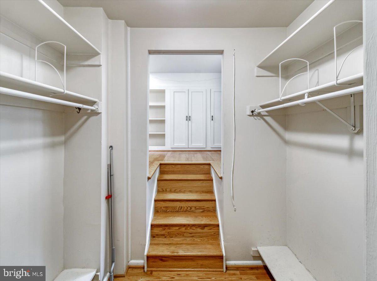 NEW MARK COMMONS - Residential Lease