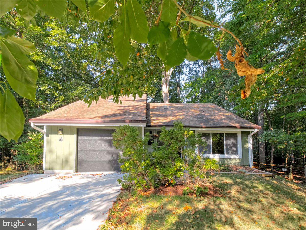 NEW MARK COMMONS - Residential Lease