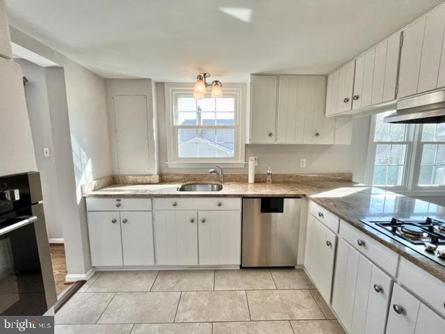 WILLERBURN ACRES - Residential Lease