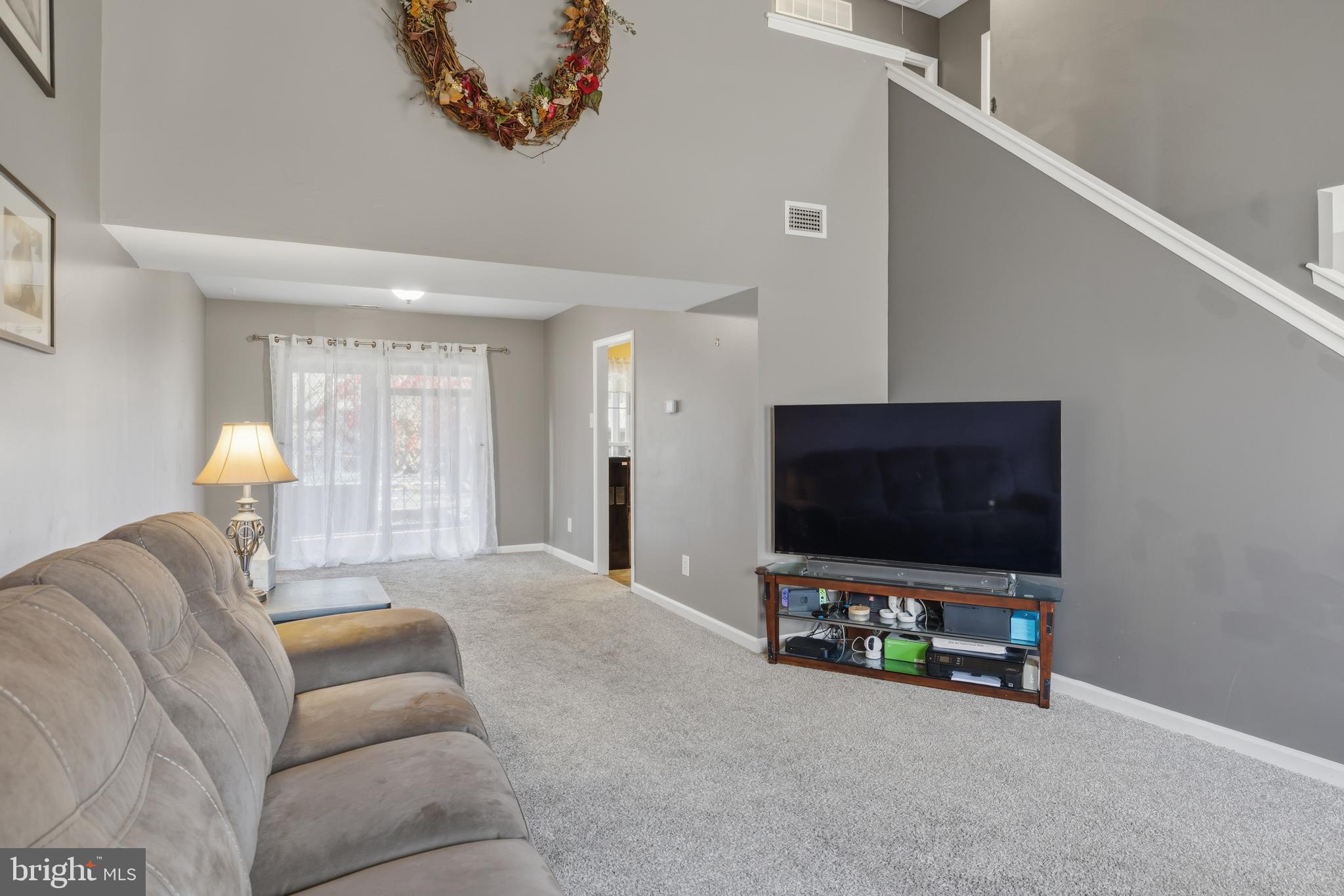 SAW MILL VALLEY - Residential