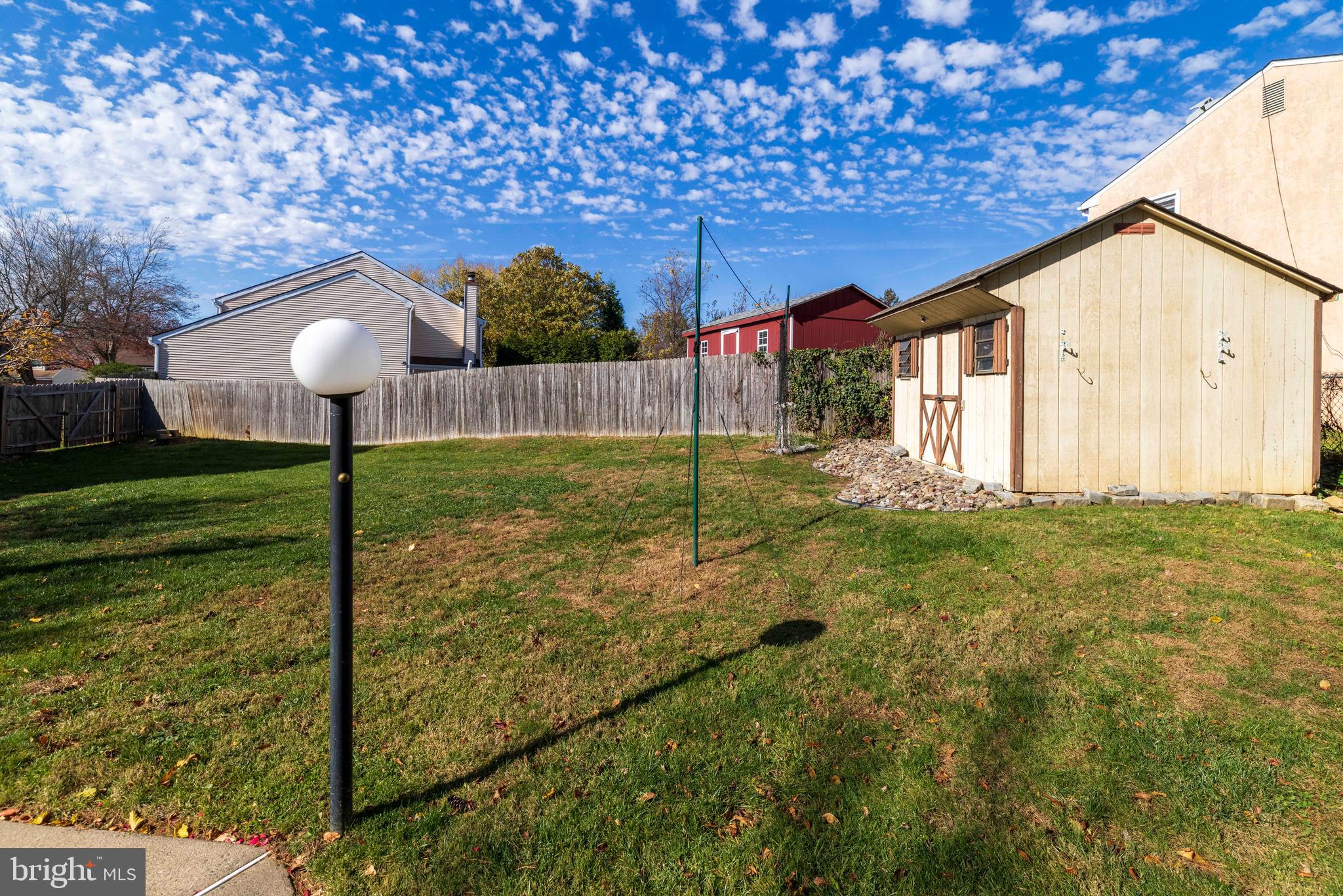 SAW MILL VALLEY - Residential