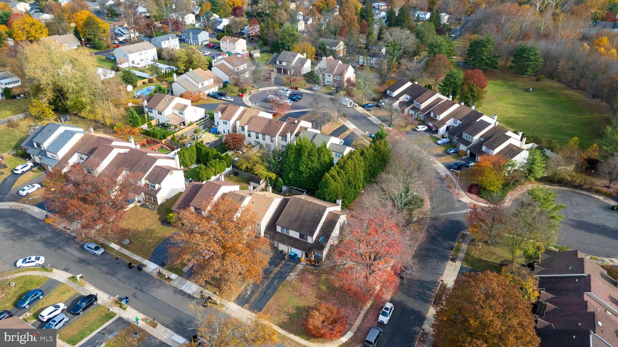 SAW MILL VALLEY - Residential