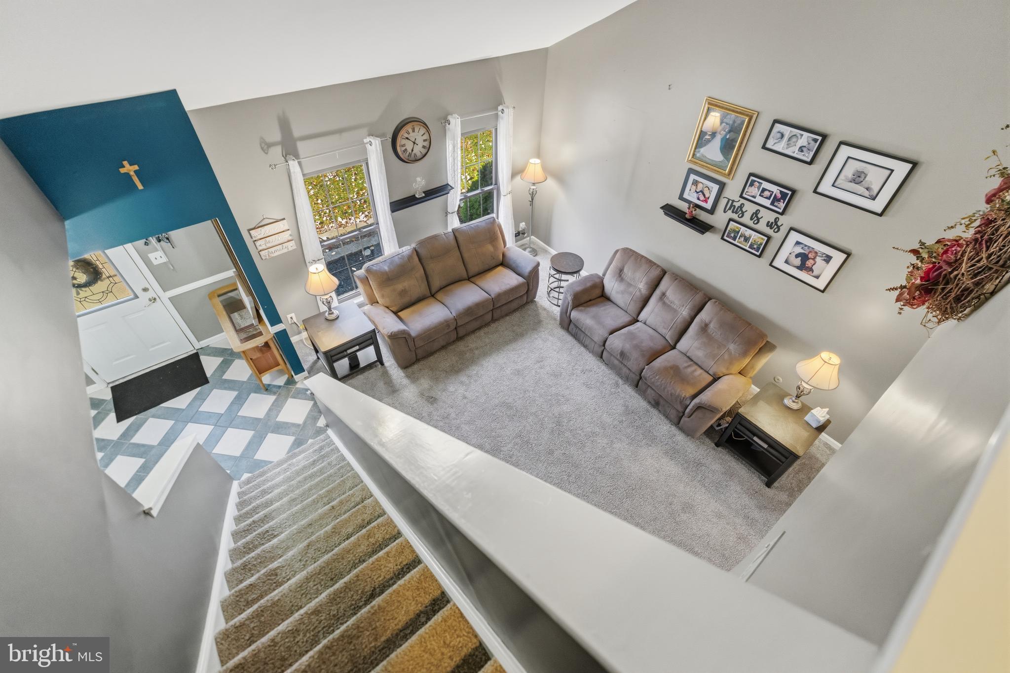 SAW MILL VALLEY - Residential