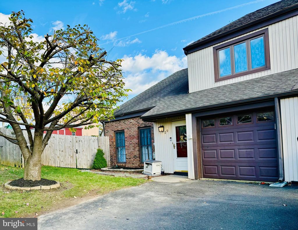 Photo of 29 Log Pond Drive, HORSHAM, PA 19044 (MLS # PAMC2160378)