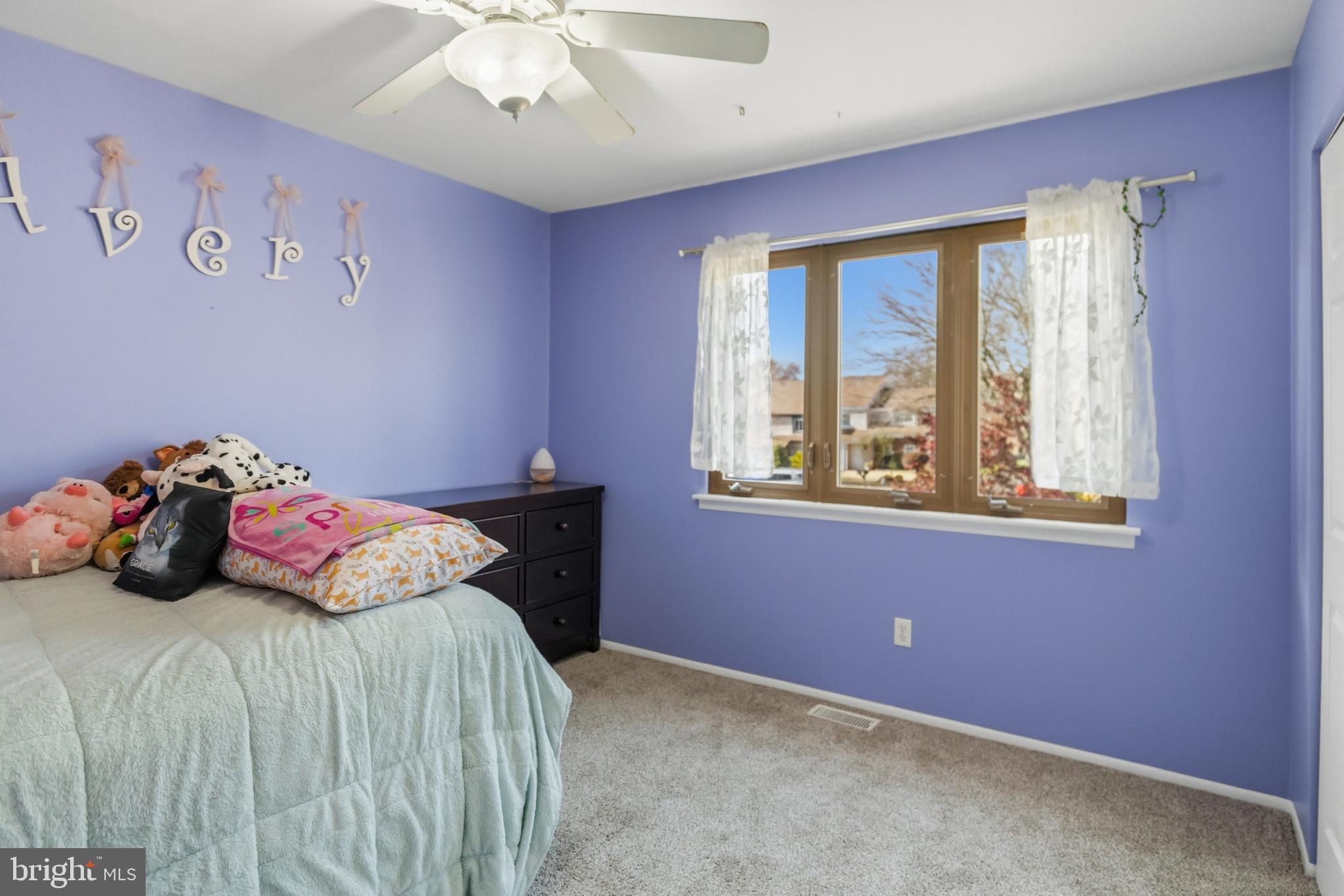 SAW MILL VALLEY - Residential