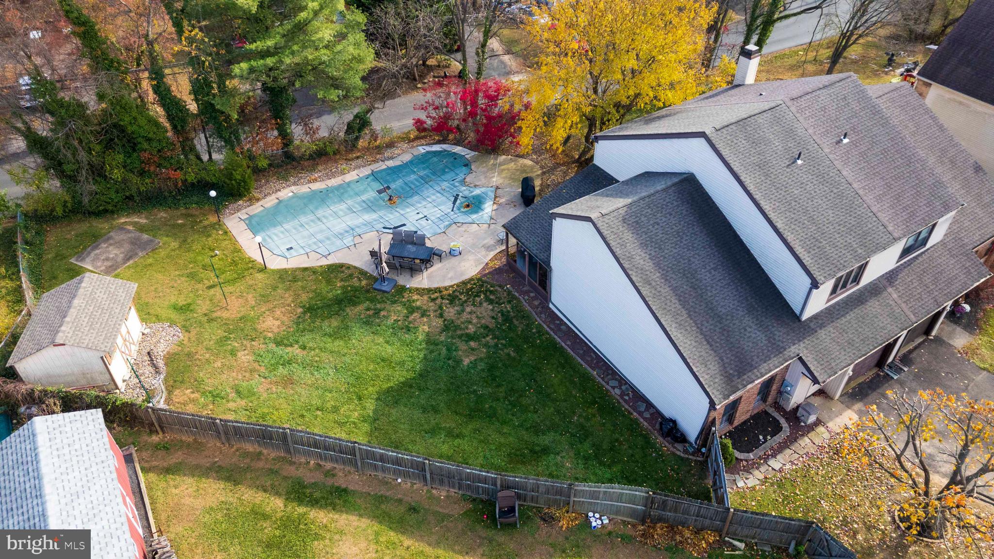 SAW MILL VALLEY - Residential