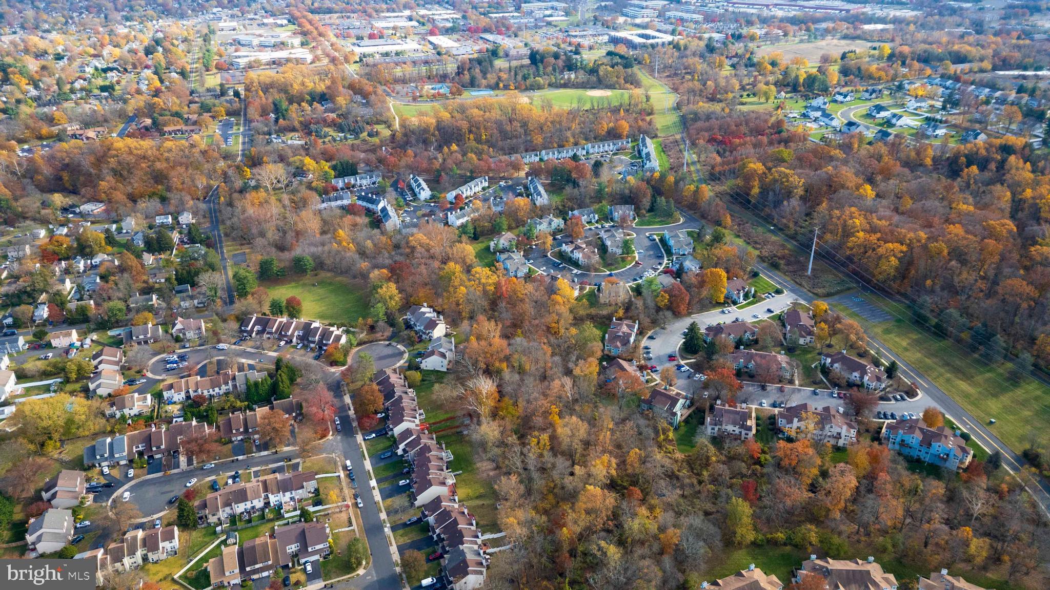 SAW MILL VALLEY - Residential
